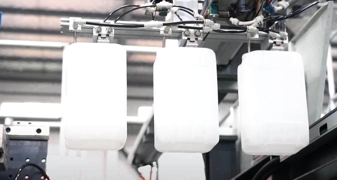 塑料桶吹塑機3 塑料桶吹塑機3